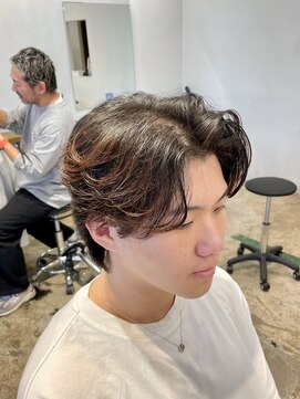 ザデイ カットアンドカルチャーショップ(THE DAY CUT&CULTURE SHOP) フェザーパーマ