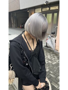 暗染めから作るホワイトシルバー