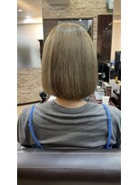 キャラ 池袋本店(CHARA)&nbsp;ブリーチカラーでプラチナベージュ【ウルフカット/大村】