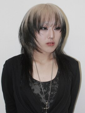 ココ 原宿(KOKO) *デザインルーツカラーシャギーカット