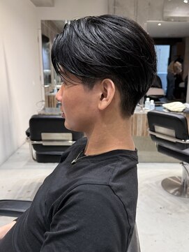 ファルベ(Farbe) 刈り上げセンターパートリバースセンターパートニュアンスパーマ