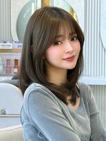 ミリバイアフロート(MIRI by AFLOAT) 【島田佑】ミディアムレイヤーカットグレージュ顔周りカット