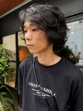 ウェルク(welc) メンズカット　波巻き　ツイスパ　韓国風　センターパート