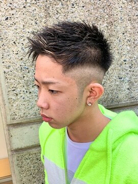 フェード ベリーショート 短髪 刈り上げ ツーブロック L アイニコ Ainico のヘアカタログ ホットペッパービューティー