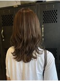 暗髪ナチュラルブラウン 立体感柔らかゆるふわくびれウェーブ