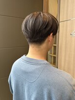 エム バイ ブローチェ(em by BROCHE)&nbsp;刈り上げマッシュ　× グレージュ【マッシュ/ブリーチカラー】