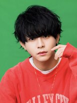 オーシャントーキョーオーバー(OCEAN TOKYO OVER) 韓国ヘアカルマパーマコンマバングセンターパート黒髪ウルフ