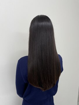 ラベスト バイ セロ 池袋メトロポリタン前(LOVEST by CERO) ツヤ感ロングヘア