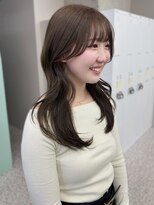 イロウ 天神大名店(IROW)&nbsp;ミルクティーアッシュ　ロングレイヤー　韓国ヘア【天神大名】