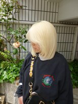 ビンナ(BINNA)&nbsp;ホワイトブロンド【浅草駅】