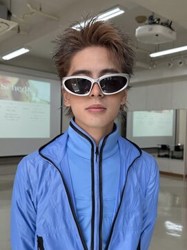 デビュー ヘアーメイク スペインカール/スパイキーショート/ブルーブラック/宜野湾