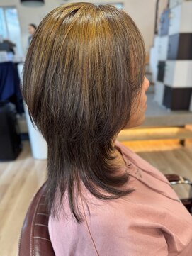 ビーズ ノイ(BEE´Z ＮＥＵ) フェイスフレーミングレイヤーウルフカット9.27