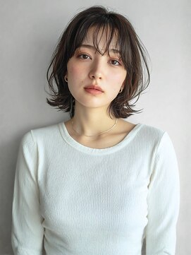 ベルフェミンキルン(Belle femin kilun) 透明感カラー オリーブアッシュ 顔周りレイヤー くびれヘア