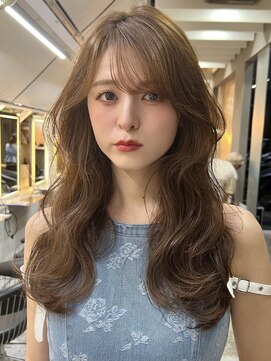 ローレイヤー×ブリーチなしベージュカラー