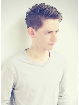 ジジバイワースホワイル(jiji by WORTH WHILE) 刈り上げセンターパートサーフカール波巻きツイストスパイラル