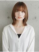 顔周りレイヤー×くびれシルエット