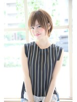 マドゥー(Madu) シルエットにこだわった、耳掛け大人ショート