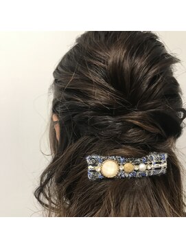 町上津役の美容室 ハーフアップ