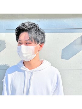 ヘアステージアミカル アップバングショート