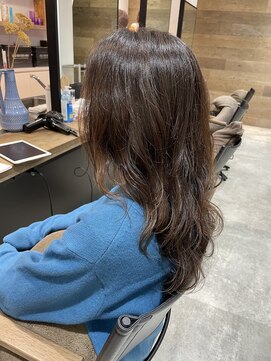 ビヨウシツ ポスタ ゆるパーマロング　正木ゆかり