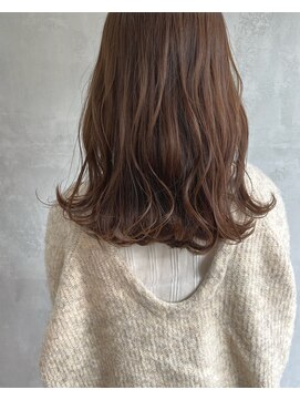 キチ(kichi.) [kichi.] ミディアム×くすみベージュ