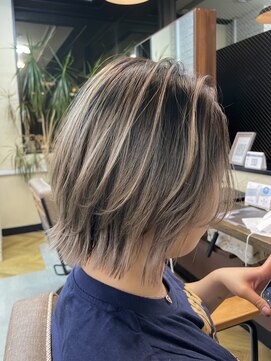 レプリカ 上大岡(Replica) ハイライト×ショートボブ