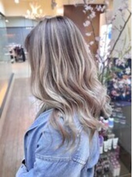 ディア(.eer) 春夏ハイライトバレイヤージュ/心斎橋/南船場/ハイトーンカラー