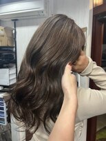 ヘアー リードレス(hair Re:dress)&nbsp;10代20代アッシュブラウンウェーブロングスタイル