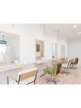 心地の良い空間の“大人プライベートサロン”ーこだわりの店内で上質なサロンtimeを