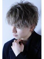 リップス 梅田ロフト(LIPPS)&nbsp;ライトヘーゼルショート【センターパート】