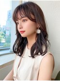 後れ毛が可愛い顔周りレイヤーハイレイヤーロング