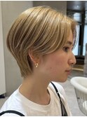 表参道白髪ぼかしウルフショートボブアッシュベージュ30代40代
