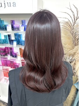 ソル(sol.) 【Ayaka】お肌や髪を美しく魅せるカシスカラー