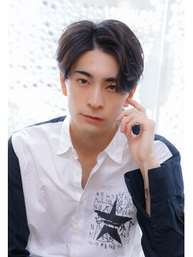 ミチオ ノザワ ヘアサロン ギンザ(Michio Nozawa HAIR SALON Ginza) ツーブロック/かき上げセンターパート/フェザーパーマ/黒髪3