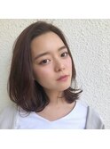 かきあげ仕草もかっこいい立体バングでこなれ感を演出♪