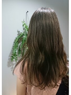 ウィーク 梅田(UiiC) ふんわり#やわらかパールエメラルド