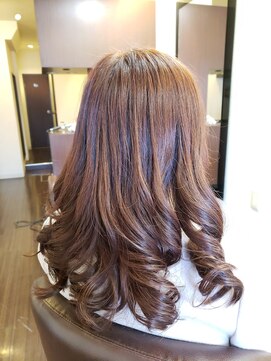 ヘアメイク ビス(Hair Make Bis.) ロングレイヤースタイル