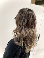 ブロッサム 北浦和店&nbsp;バレイヤージュカラー♪