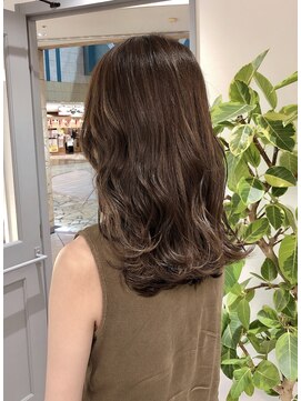 フィゼル あべのルシアス店(Aujua fizelle) オリーブベージュ☆井上慶太