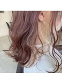 ピンクカラーにインナーブリーチがお洒落！！