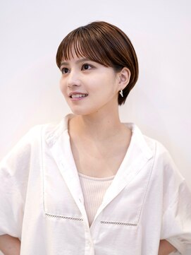 アイスバーグ ウェスト 清澄白河(eyesburg W/est) 20代30代40代/丸みショートボブ/シアカラー/エモージュ