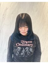エムズキュラティフ(e'mZ Curatif) 裾カラー×レイヤーカット