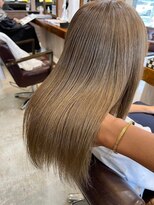 ラ メール ヘア デザイン(La mer HAIR DESIGN)&nbsp;グレージュ切りっぱなしボブ前髪ありミニボブミルクティベージュ