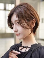 表参道くびれショート白髪ぼかし切りっぱなしボブレイヤーカット