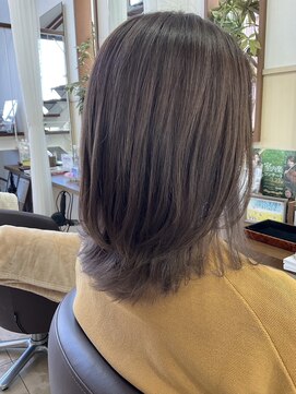 コア フィール ア デイ(COIFFURE A DAY) アッシュブラウン インナーカラー 髪質改善トリートメント