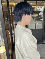 ヘア プロデュース キュオン(hair produce CUEON.)&nbsp;ネイビーカラー/刈りあげマッシュ/ショート女子