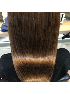 スタートウキョウ 渋谷(STAR TOKYO) 20代30代40代髪質改善トリートメント艶感酸性ストレート透明感