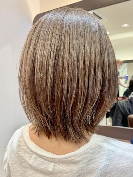 アイニ 河内小阪店(aini) 白髪ぼかしカラー白髪ぼかしハイライト大人ショート30、40、50代