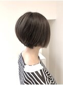前下がりショートネイビー