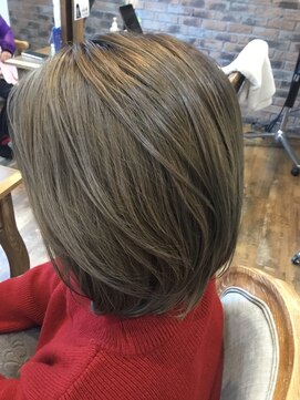 フィル(fil) Wカラー透明感グレージュ系